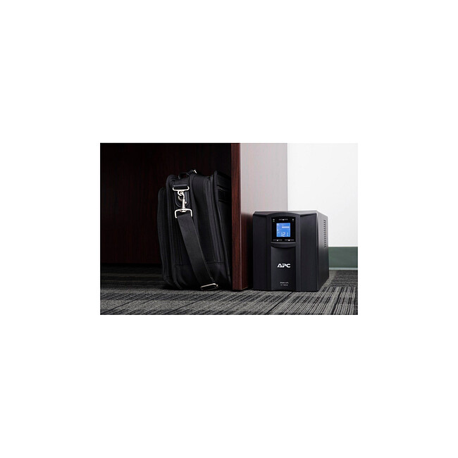 Источник бесперебойного питания APC Smart-UPS (SMC1000IС)