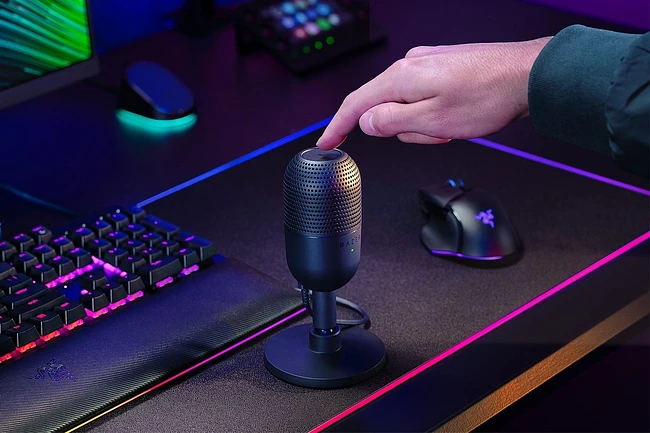 Микрофон Razer Seiren V3 Mini (RZ19-05050100-R3M1)