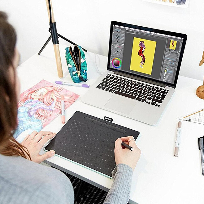 Графический планшет Wacom Intuos S Bluetooth черный (CTL-4100WLK-N)