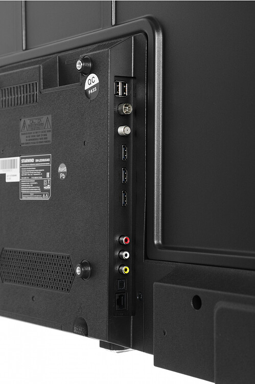 Телевизор StarWind SW-LED50UG403 черный