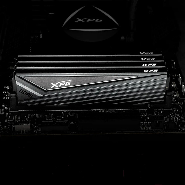 Оперативная память A-Data XPG Caster 32GB DDR5 PC5-48000 (AX5U6000C3016G-DCCAGY)