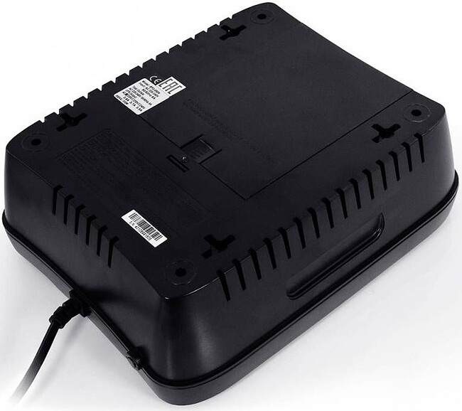 Источник бесперебойного питания PowerCom SPD-850N
