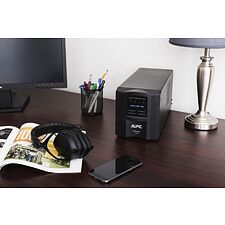 Источник бесперебойного питания APC Smart-UPS 500Вт 750ВА черный (SMT750IC)