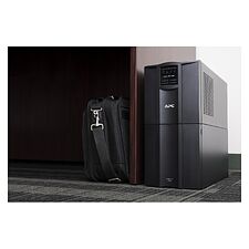 Источник бесперебойного питания APC Smart-UPS SMT2200IC черный