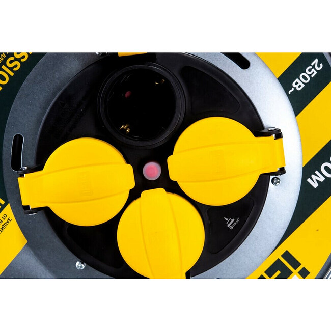 Удлинитель на катушке IEK Professional УК30 (WKP17-16-04-30-44)