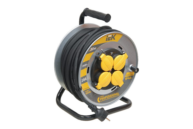 Удлинитель на катушке IEK Professional УК30 (WKP17-16-04-30-44)