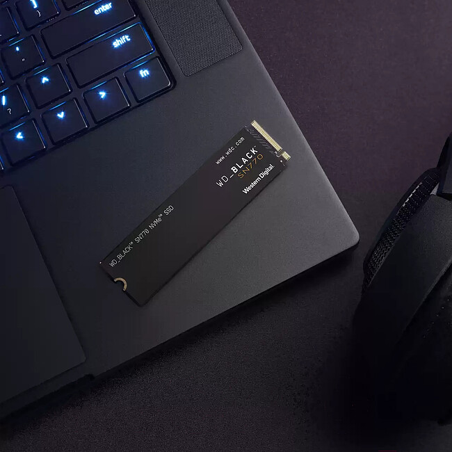 SSD диск WD Black SN770 NVMe 1TB (WDS100T3X0E)