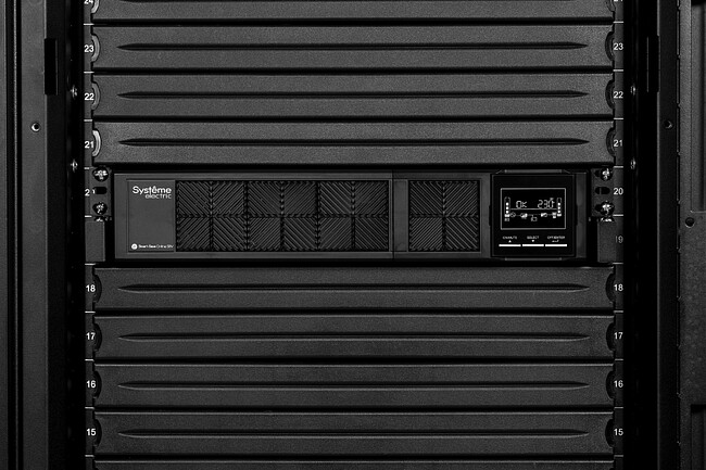 Источник бесперебойного питания Systeme Electric Smart-Save Online SRV 1000ВА (SRVSE1KRTI)