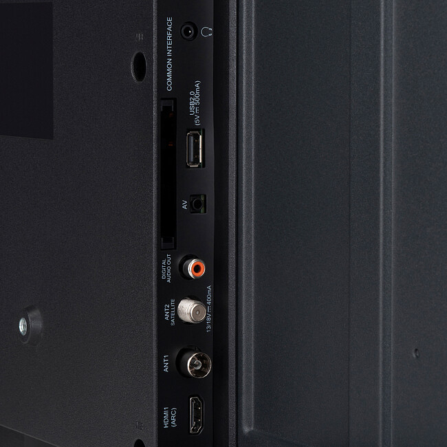 Телевизор StarWind SW-LED43SG300 черный