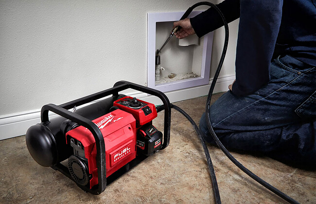 Автомобильный компрессор Milwaukee M18 FAC-0 FUEL (4933472166)