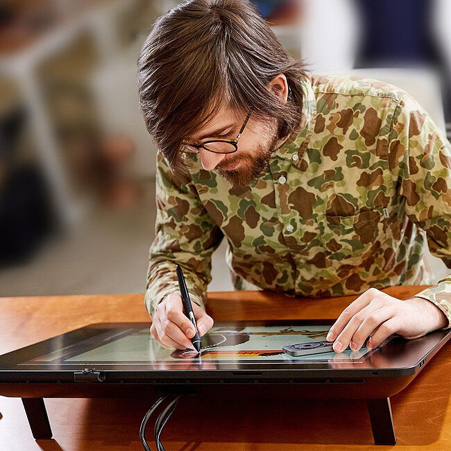 Графический планшет Wacom Cintiq Pro 24 (DTH-2420)