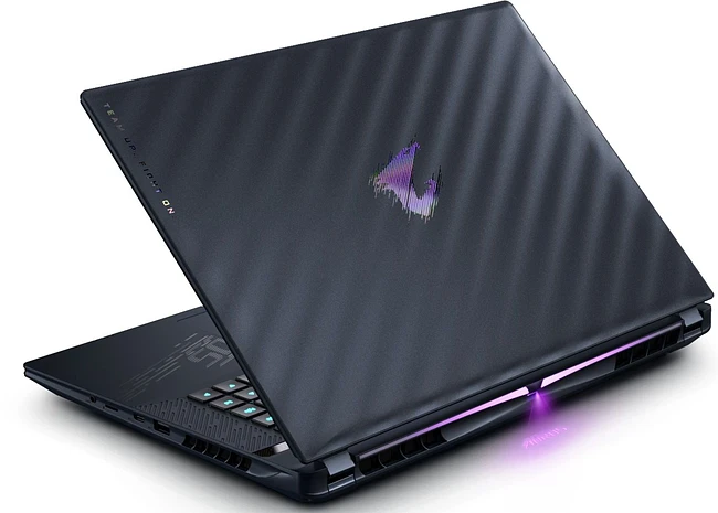 Ноутбук GigaByte Aorus Master 16 AM6H Black (BZHC6KZE64SP)