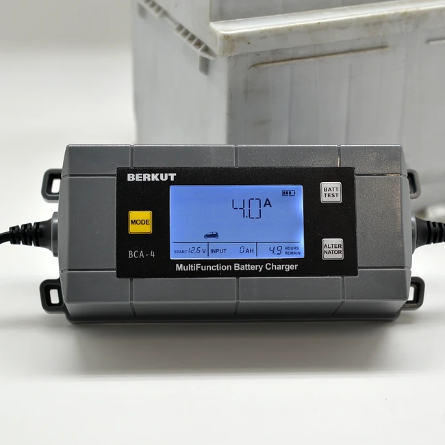 Автомобильное зарядное Berkut BCA-4 (ББ-00002424)