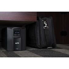 Источник бесперебойного питания APC Smart-UPS 1000Вт 1500ВА черный (SMT1500IC)
