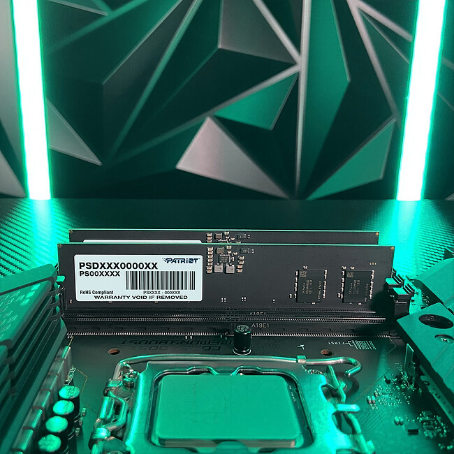 Оперативная память Patriot Signature Line 16GB DDR5 (PSD516G560081)