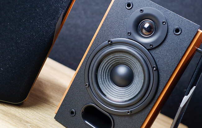 Акустика Edifier R1380T белый