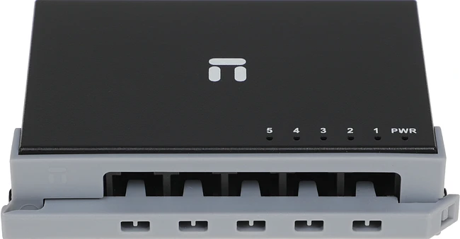 Коммутатор Netis ST105D