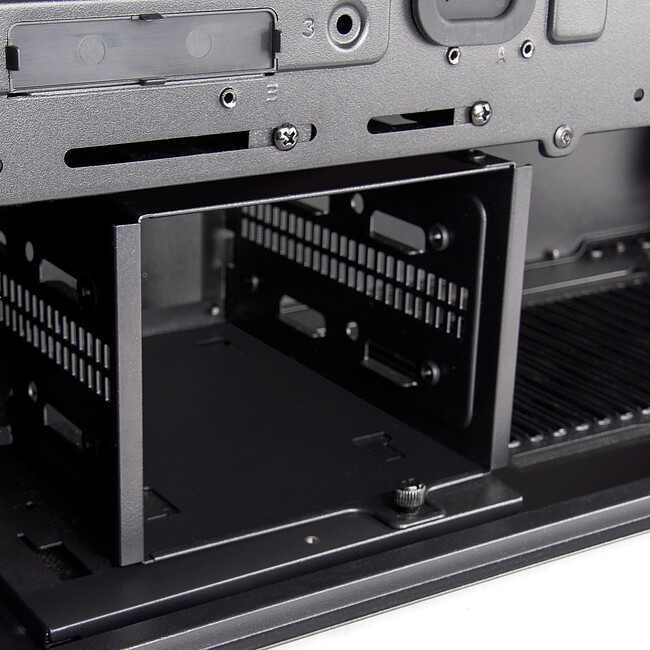 Корпус SilverStone SST-SED1-B без БП (G41SED1B0000020)