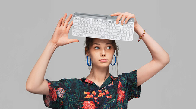Клавиатура Logitech K580 белый/серебристый (920-009209)