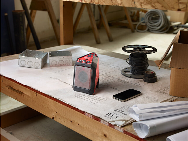 Беспроводная колонка Milwaukee M12 JSSP-0 (4933448380)