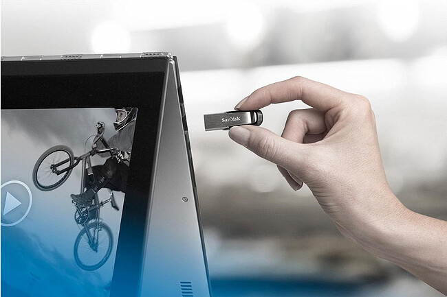 USB Flash-накопитель SanDisk Cruzer Ultra Flair CZ73 128GB (SDCZ73-128G-G46)