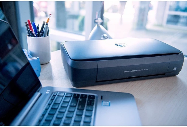 Принтер HP OfficeJet 200 черный (CZ993A)