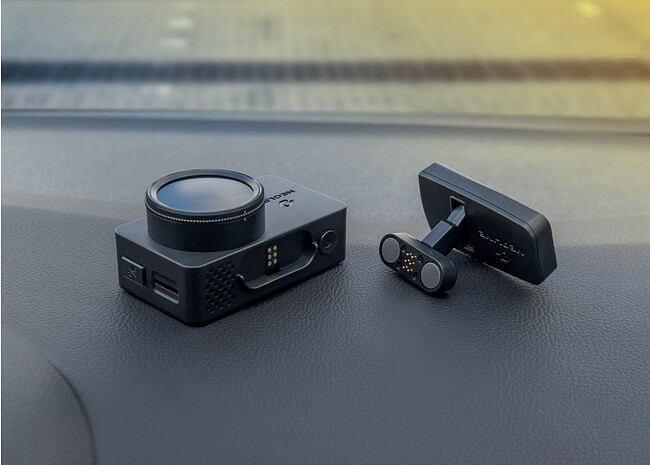 Видеорегистратор-GPS информатор Neoline G-Tech X74 2в1