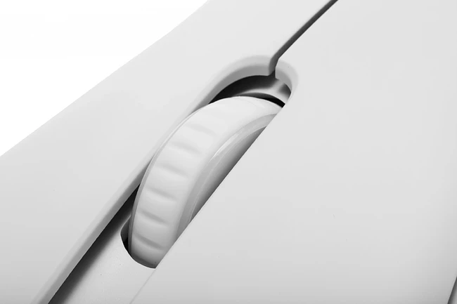 Мышь Razer DeathAdder Essential белый (RZ01-03850200-R3C1)