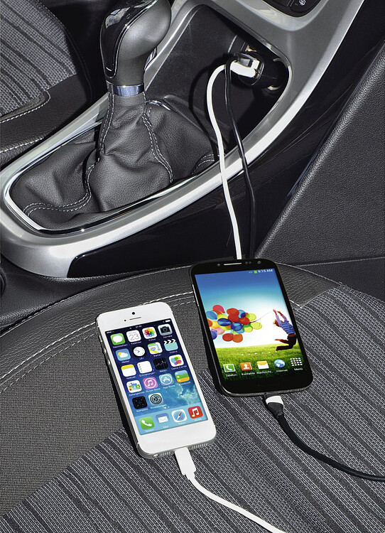 Автомобильное зарядное Hama H-1401660 черный (00173624)