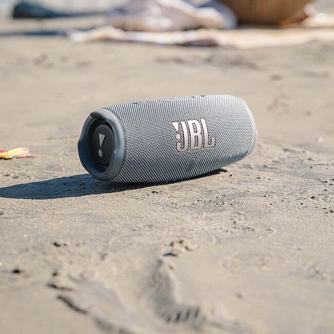 Беспроводная колонка JBL Charge 5 серый (JBLCHARGE5GRY)