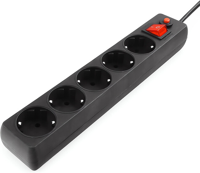 Сетевой фильтр Гарнизон ЕНLB-4 0,5 м 5 р черный