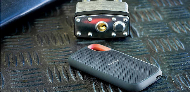 Внешний накопитель SanDisk 4TB SDSSDE61-4T00-G25